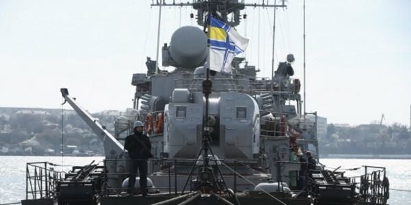 روسيا علنات تدمير سفينة حربية أوكرانية.. وقاذفتي قنابل