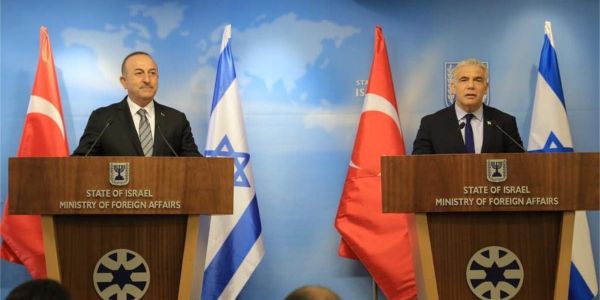 وزير خارجية تركيا من تل أبيب: تحسن علاقاتنا مع إسرائيل غادي يخدم الفلسطينيين ويعاونهم وبلادنا من أكبر 10 شركاء تجاريين للدولة العبرية