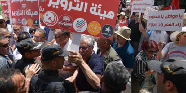 احتجاجا على تصريحات مسؤولين ميريكانيين ضد دستور قيس سعيد.. تونس استدعات القائمة بأعمال سفارة واشنطن 