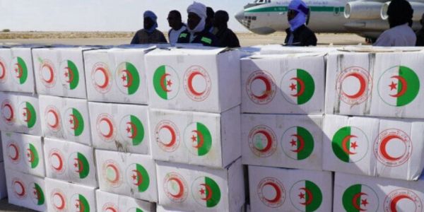 الجزاير صيفطات مساعدات غذائية لموريتانيا وخلات البوليساريو