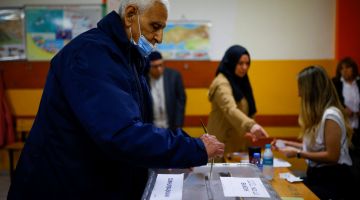 لأول مرة في تاريخ البلاد.. الأتراك اليوم غاديين يصوتو باش ينتخبو رئيسهم الثالث عشر فجولة ثانية